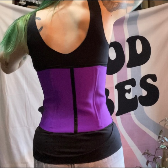Waist Trainer - Picture 6 of 8